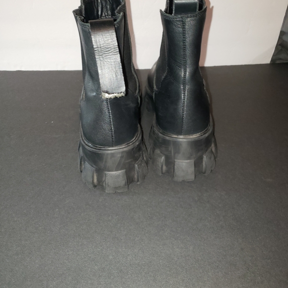 Gianni Bini Black Chunky Sole Women's Boots Size 8 - Picture 6 of 6